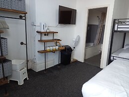 Vinnies Family Hotel
