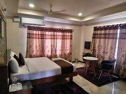 Green Valley Suites