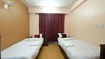 Hotel Triratna