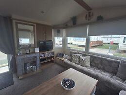 3-bed Caravan, Sleeps 8, Pool & Beach