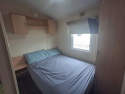 3-bed Caravan, Sleeps 8, Pool & Beach