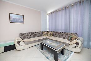 The Blue Apartment 2BR Balcony Seaview