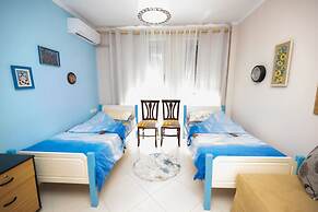 The Blue Apartment 2BR Balcony Seaview