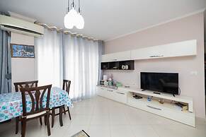 The Blue Apartment 2BR Balcony Seaview