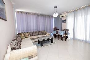 The Blue Apartment 2BR Balcony Seaview