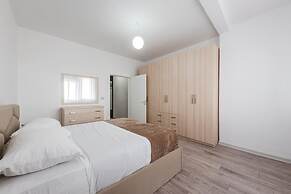 City Escape Apartment Cozy 2BR