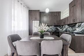 City Escape Apartment Cozy 2BR