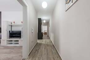 City Escape Apartment Cozy 2BR