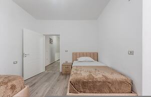 City Escape Apartment Cozy 2BR