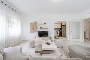 Hometown Apartment 1 Spacious 3BR