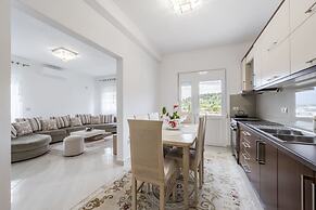 Hometown Apartment 1 Spacious 3BR