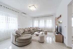Hometown Apartment 1 Spacious 3BR