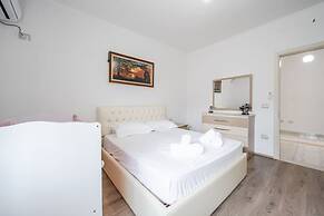 Hometown Apartment 1 Spacious 3BR