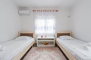 Hometown Apartment 1 Spacious 3BR