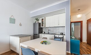 Aqua Vista Apartment