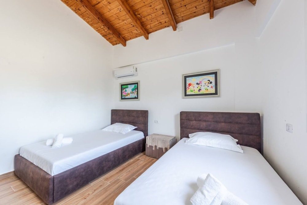 Siar The Small Villa Garden Beach Access