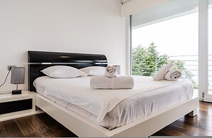 Exclusive Lake Villa 4BR With Private Pool