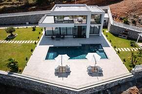 The Panoramic Villa Infinity Pool