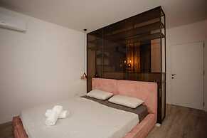 The Luxury Garden Apartment 2BR in Shkod r