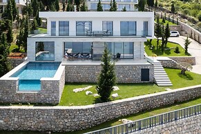 The Luxury Villa Private Pool Lake View