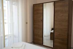 Central Seaview Apartment 2BR in Vlor