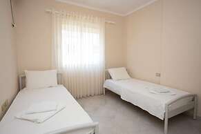 Central Seaview Apartment 2BR in Vlor