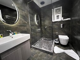 Onyx pyramids Hotel