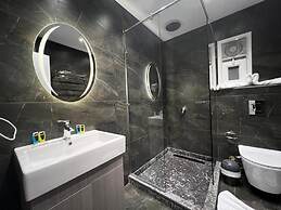 Onyx pyramids Hotel