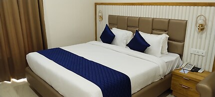 Eastin De Royale
