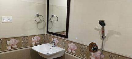 Eastin De Royale