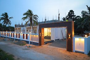 Azhagu Beach Resort