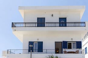 Summer Grace Tinos