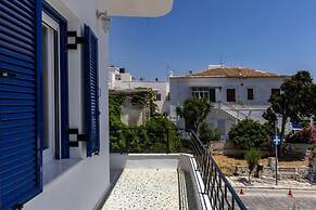 Summer Grace Tinos