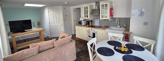 Oak Tree Rooms