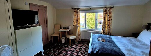 Oak Tree Rooms