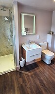 Oak Tree Rooms