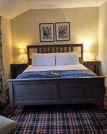 Oak Tree Rooms