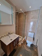 Oak Tree Rooms