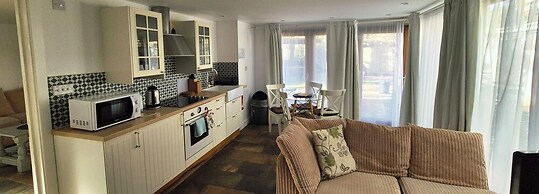 Oak Tree Rooms