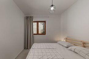 Holiday Home Seafront Escape