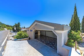 Holiday Home Seafront Escape