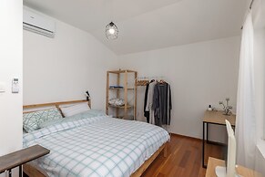 Holiday Home Seafront Escape