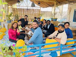 Jaisalmer Hostel Crowd