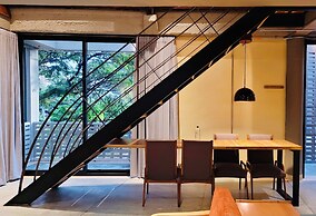w Prestigious Duplex w Perfect Deco in Poblado