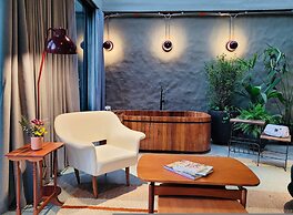 w Prestigious Duplex w Perfect Deco in Poblado