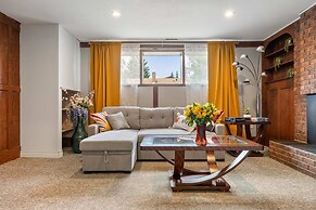 NEW Near Golf Yoga Classes Private Suite Wine