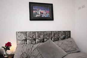 Mcrshared House-big Bedroom Sleeps 3