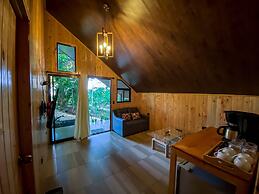 Tityra Lodge