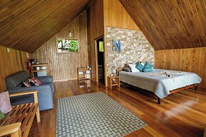 Tityra Lodge