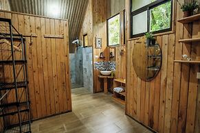 Tityra Lodge